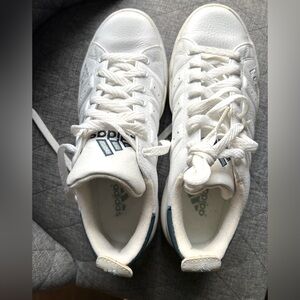 Adidas Women’s White Golf Shies Size 7